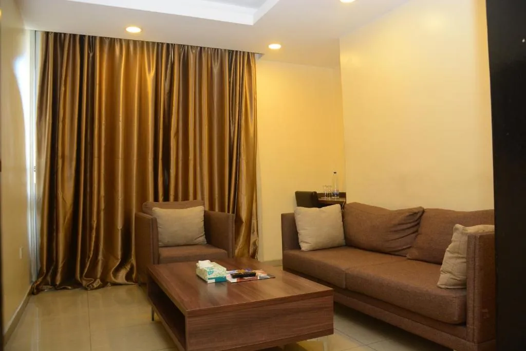 /web/uploads/116/Hotel Presidential Portharcourt/room-photos/ Royal Room (NO MEAL INCLUDED)/H.P DEL SUI1.jpg